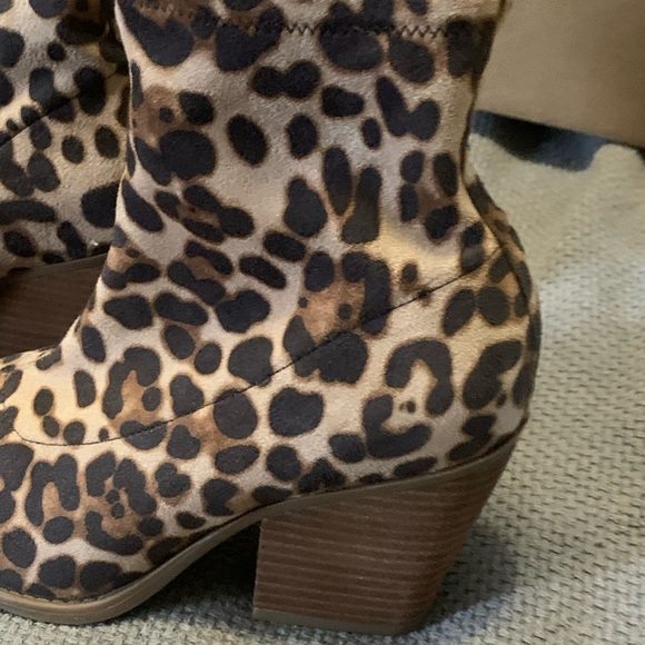 Leopard print boot - Picture 5 of 11